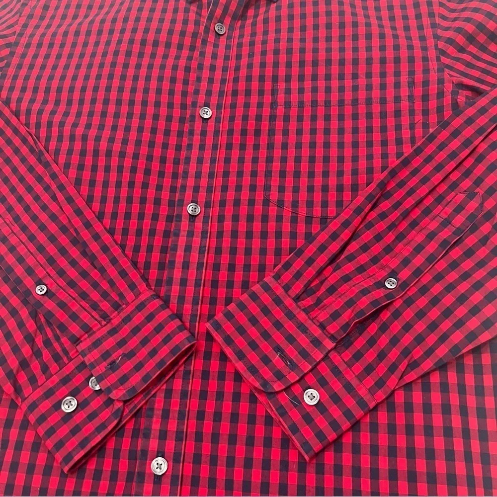 Banana Republic Red and Black Checkered Men's Shirt